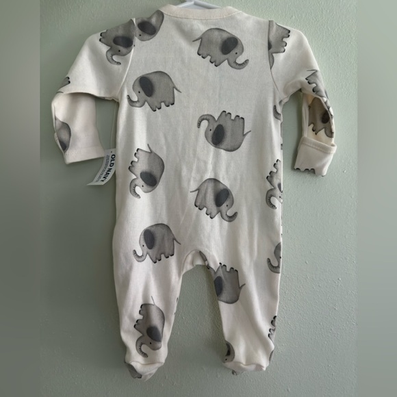 Old Navy Elephant Footed Sleeper with Double Zipper Size 0-3mo - Picture 4 of 6